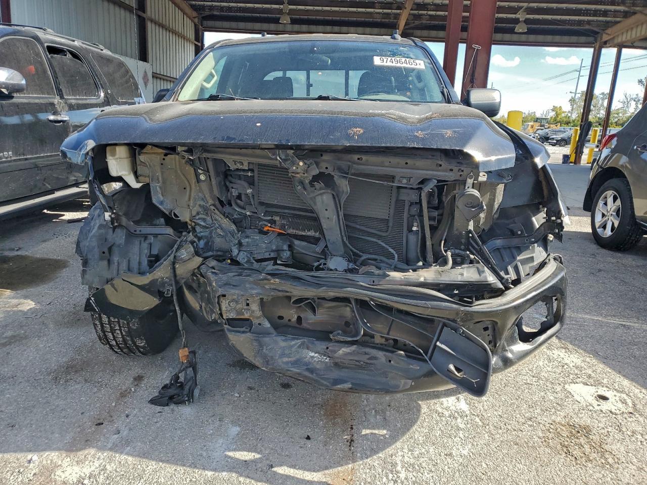 2019 Nissan Titan S - Фото 5