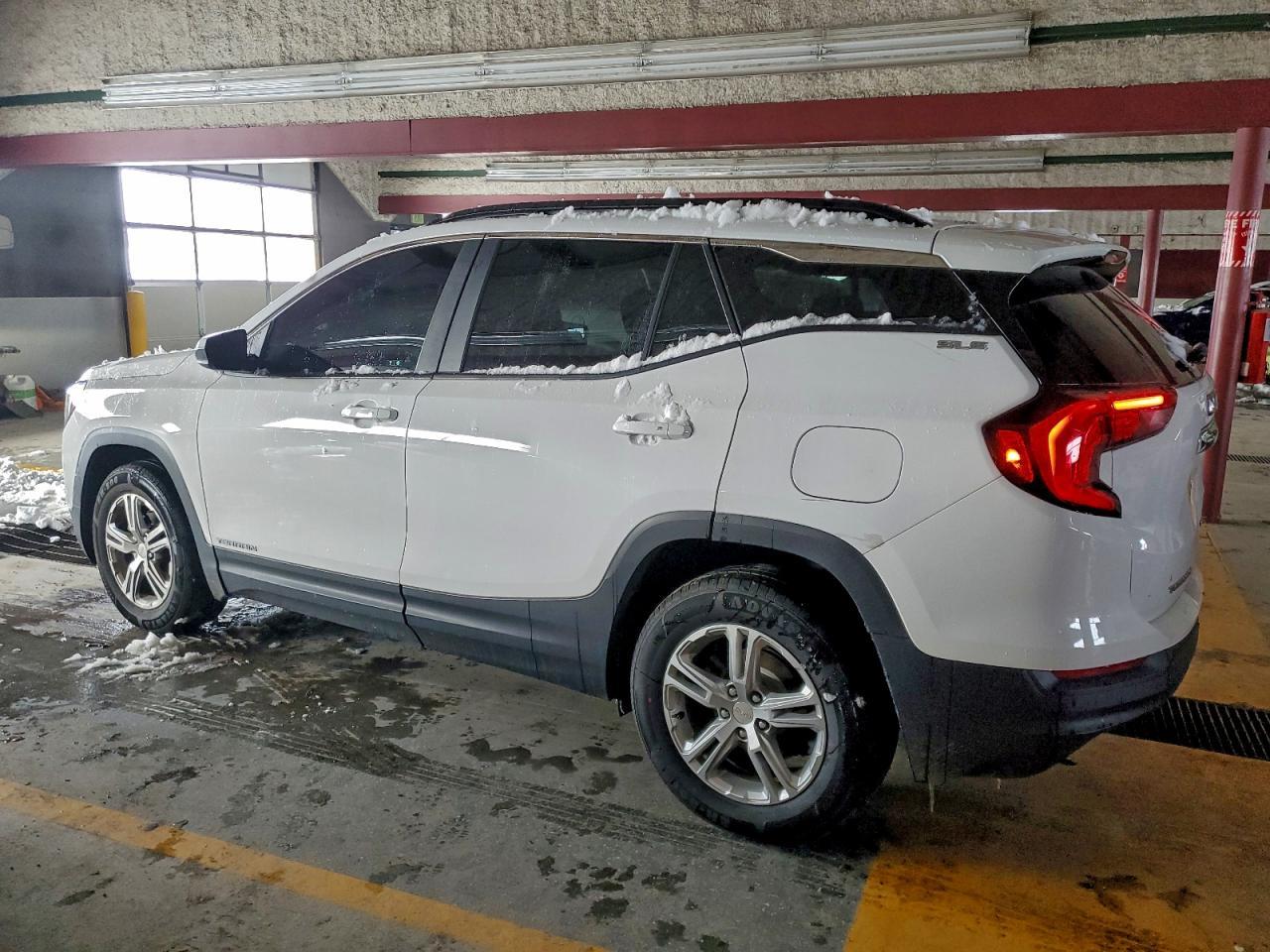 2021 GMC Terrain Sle - Фото 2