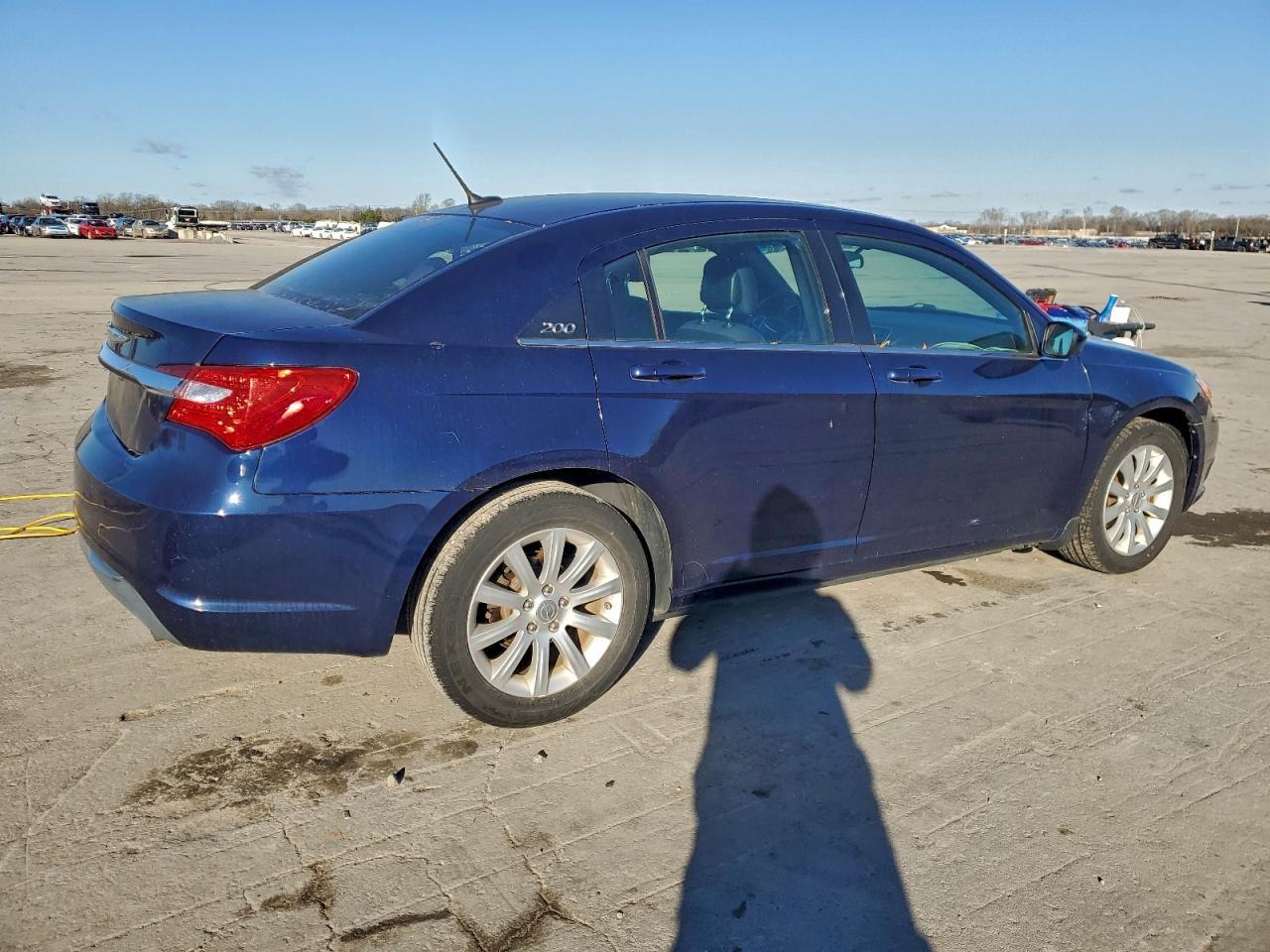 2014 Chrysler 200 Touring - Фото 3