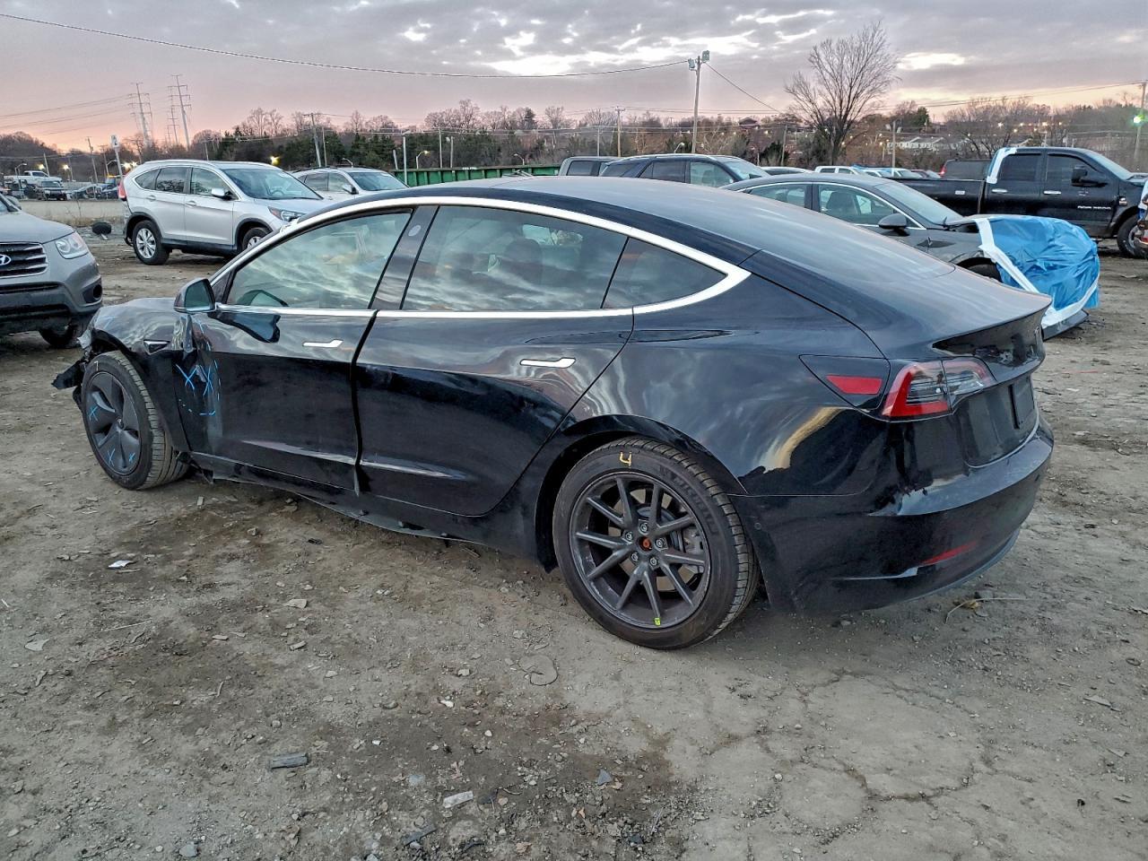 2019 Tesla Model 3 - Image 2