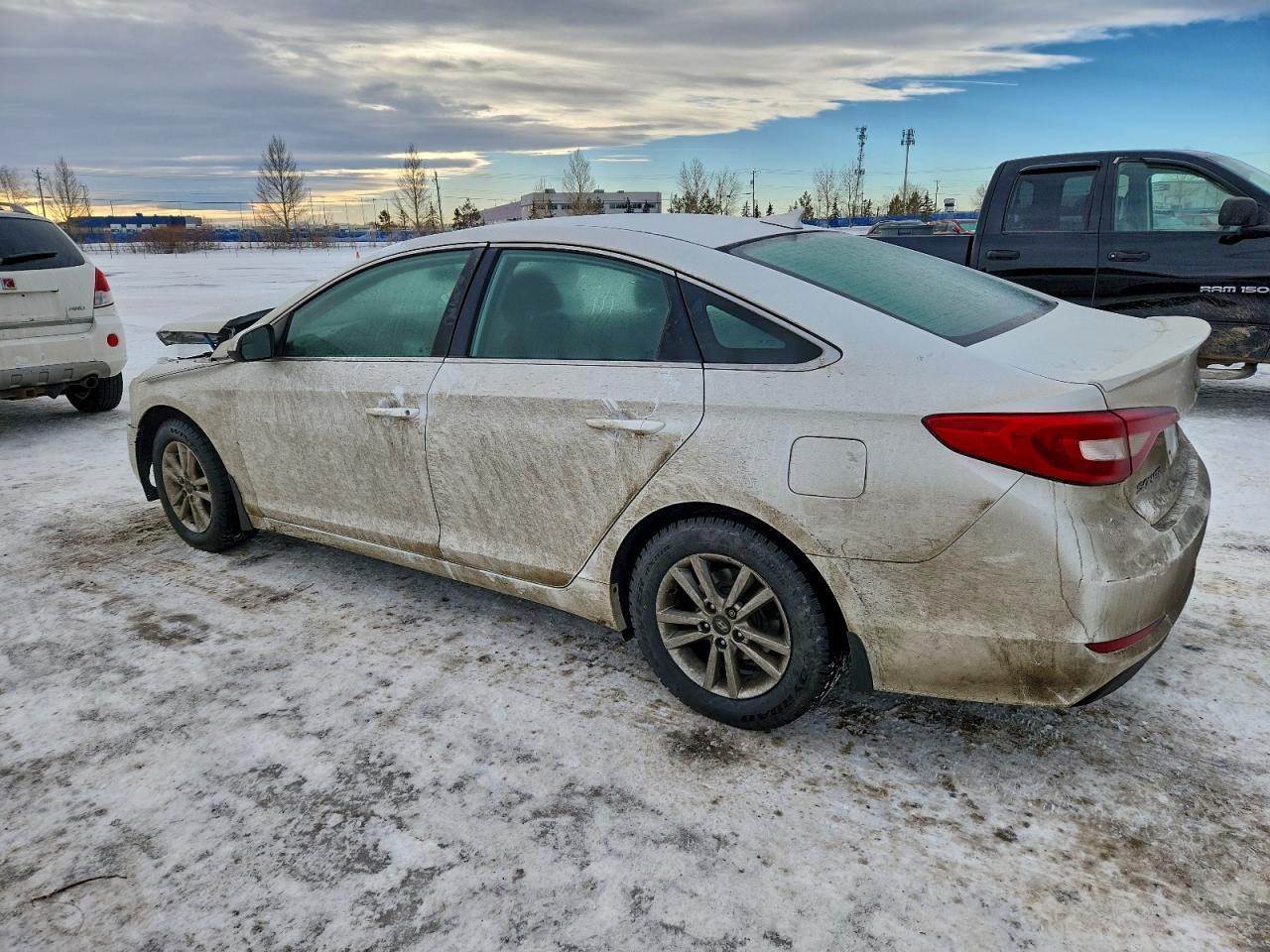 2016 Hyundai Sonata Se - Фото 2