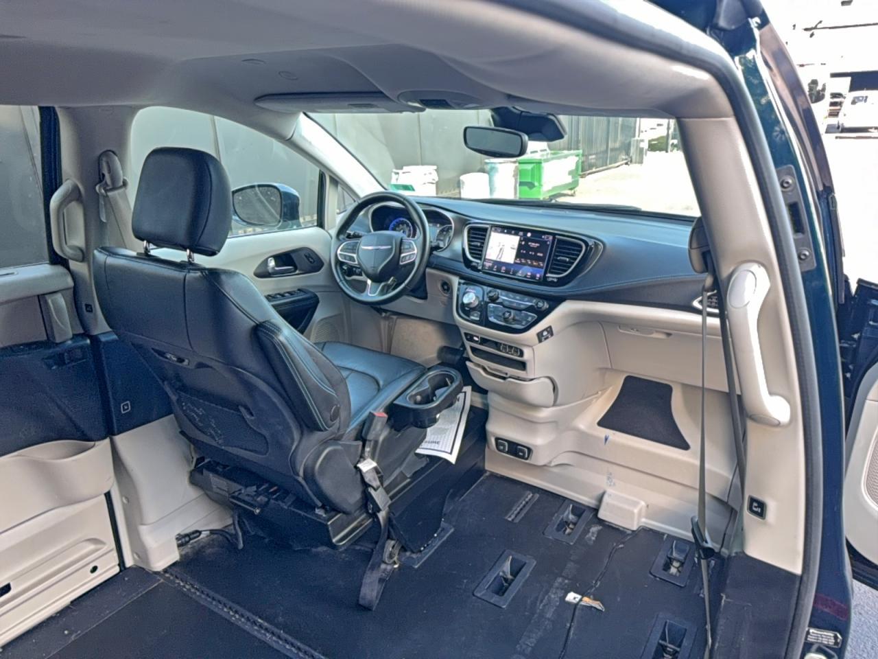 2021 Chrysler Pacifica Touring L - Фото 5