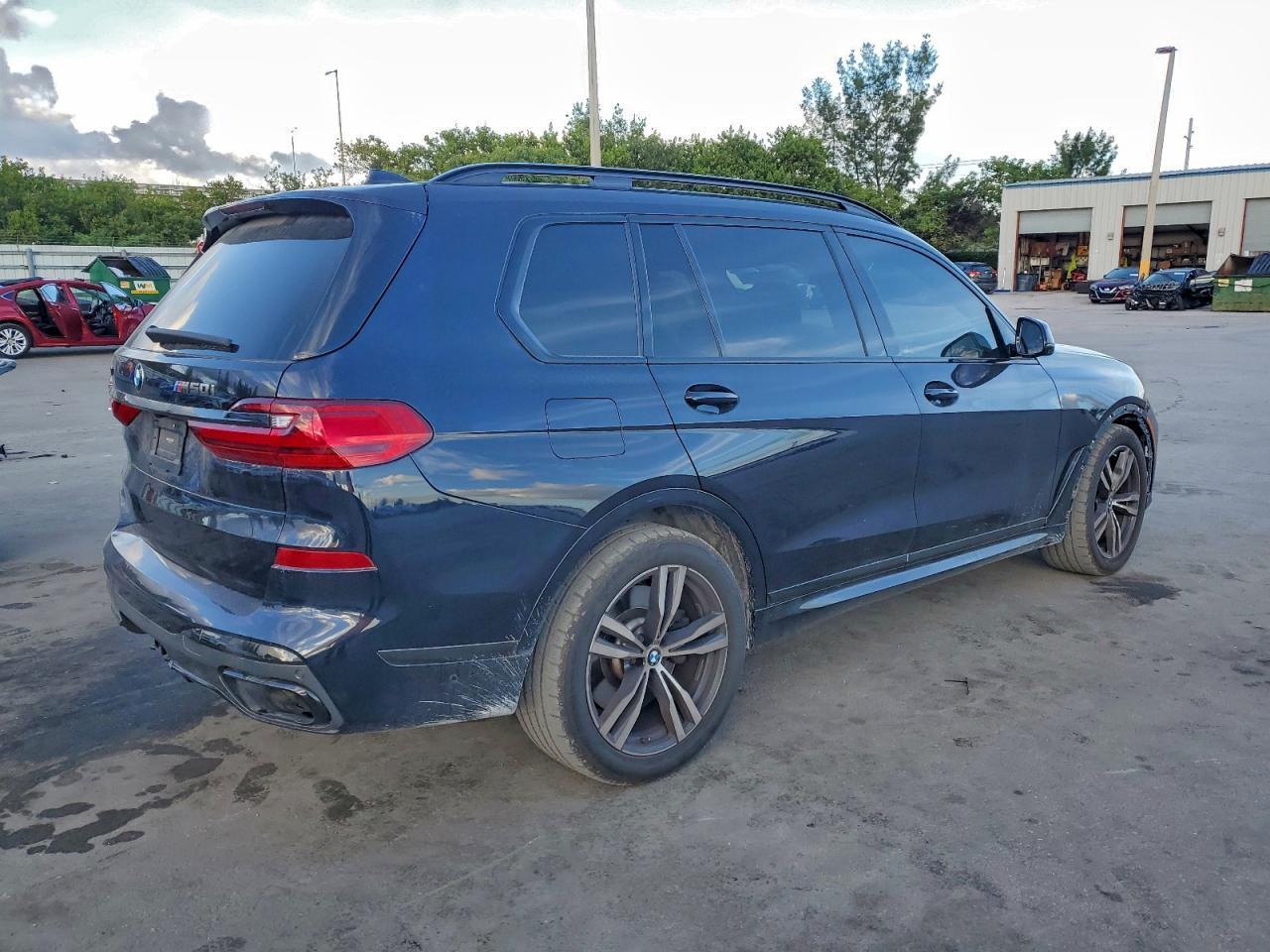 2021 BMW X7 M50I - Image 3