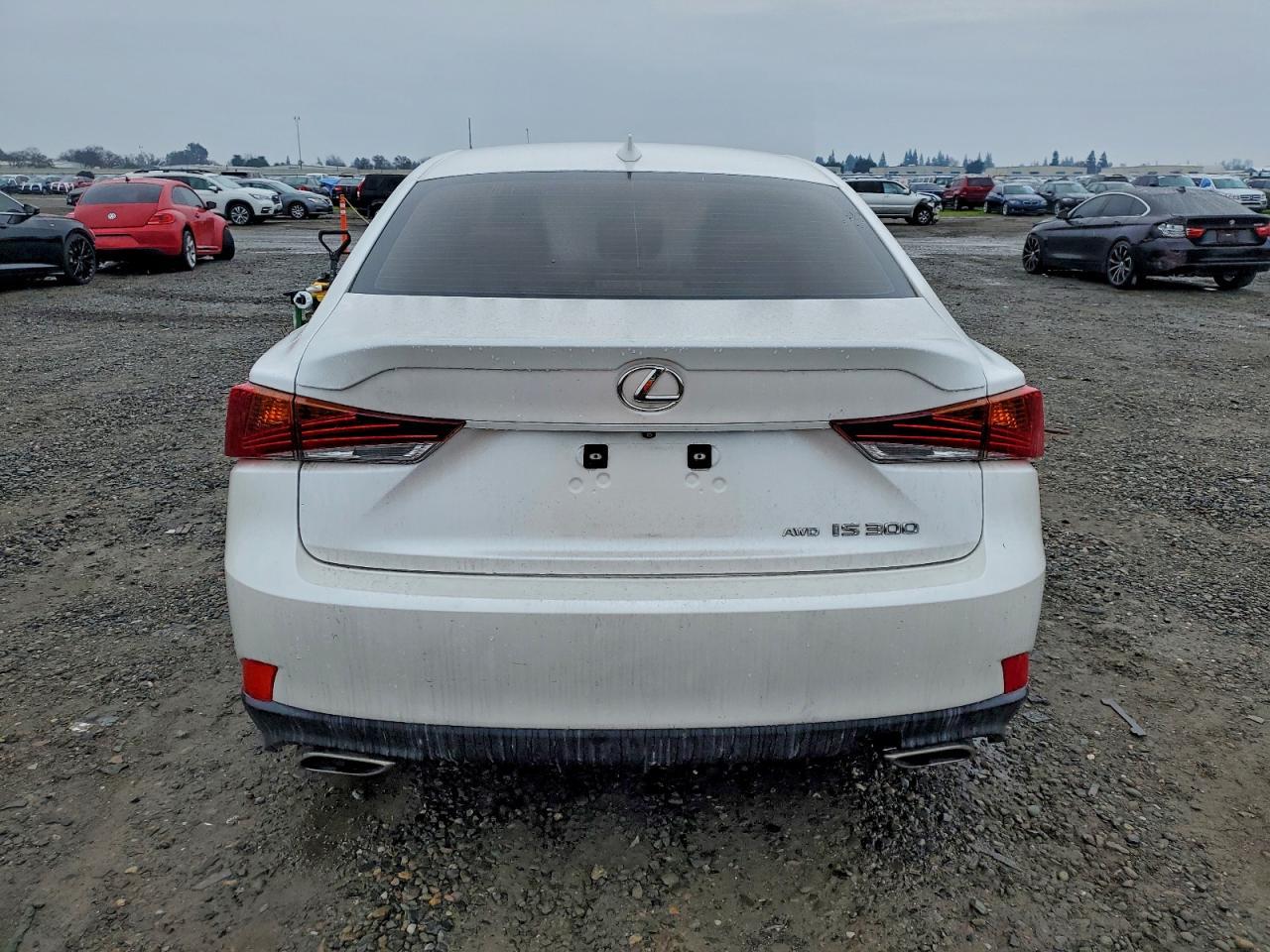 2018 Lexus Is 300 - Image 6