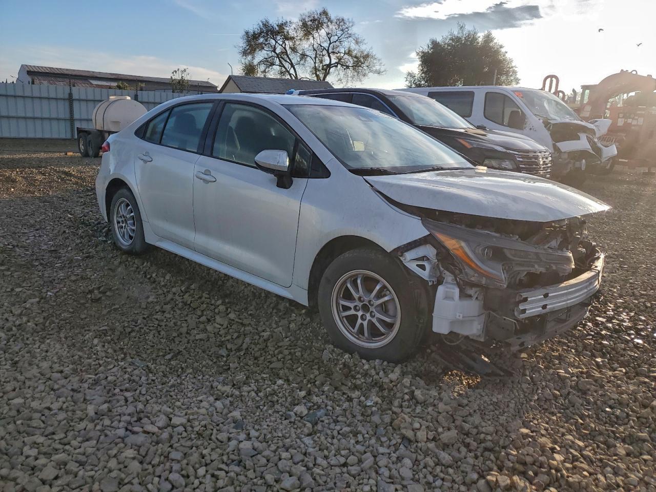 2022 Toyota Corolla Le - Фото 4