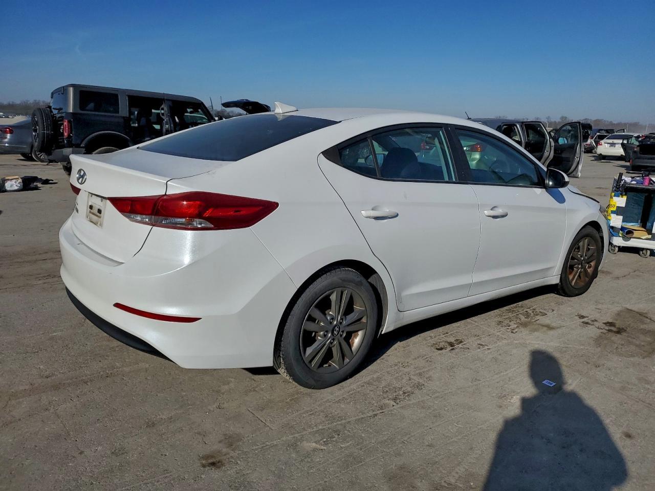 2018 Hyundai Elantra Sel - Фото 3
