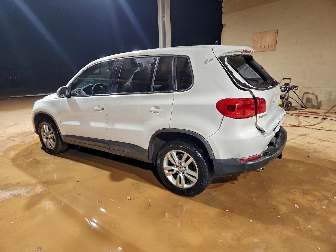 2014 Volkswagen Tiguan S - Image 2