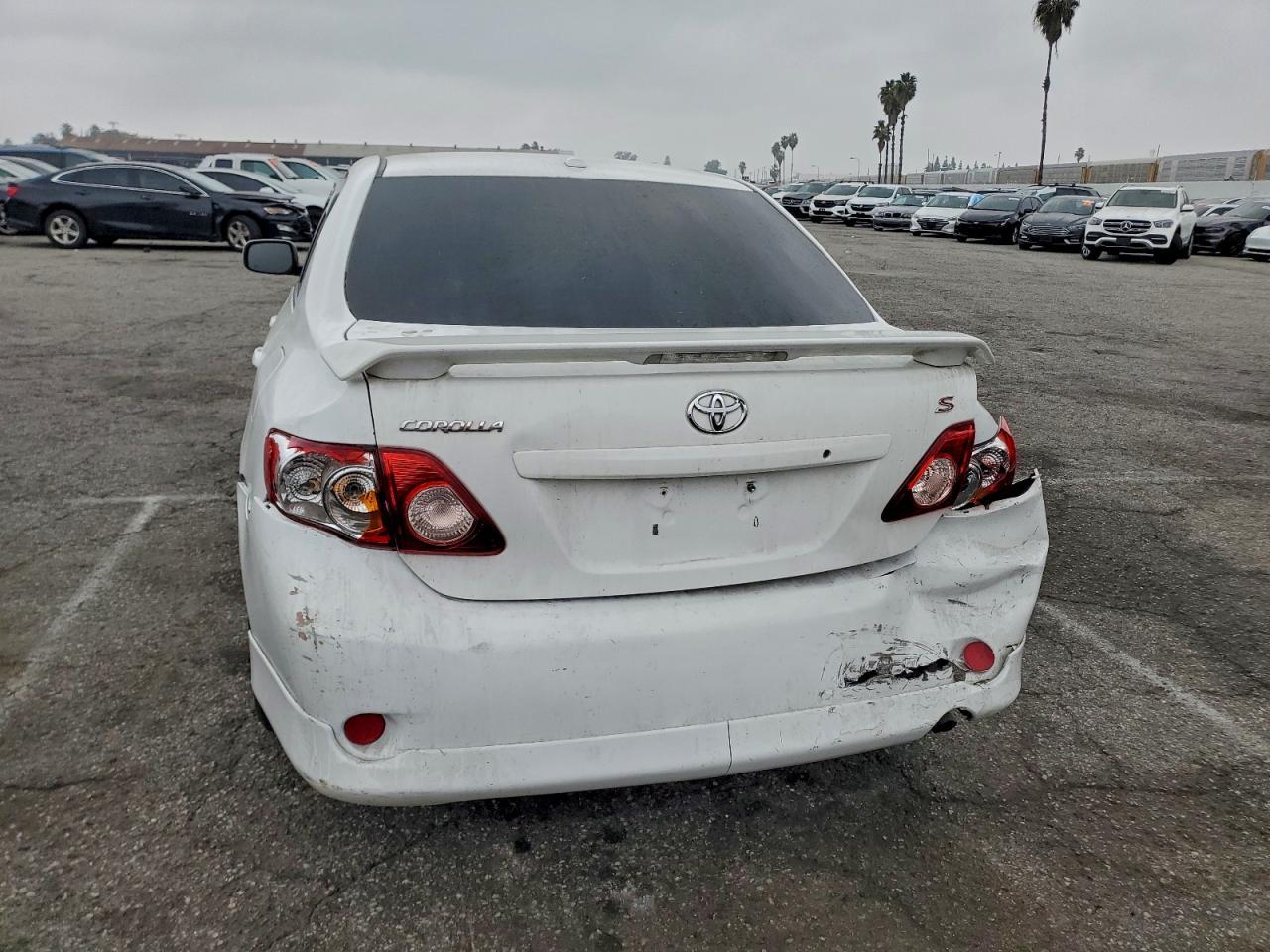 2010 Toyota Corolla Base - Фото 6