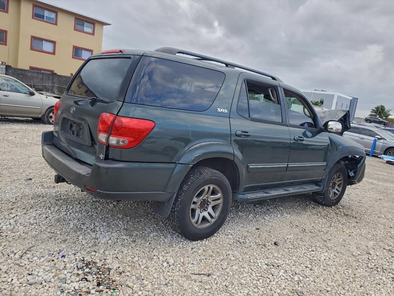 2006 Toyota Sequoia Sr5 - Image 3