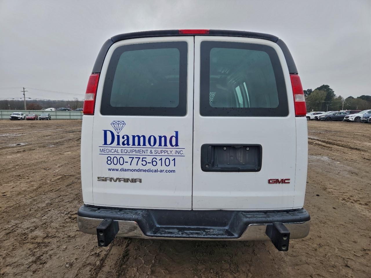 2017 GMC Savana G2500 Delivery Van - Image 6
