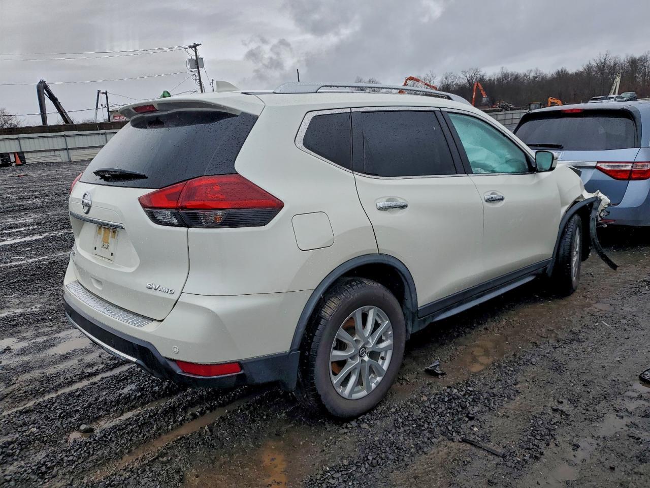 2020 Nissan Rogue S - Фото 3