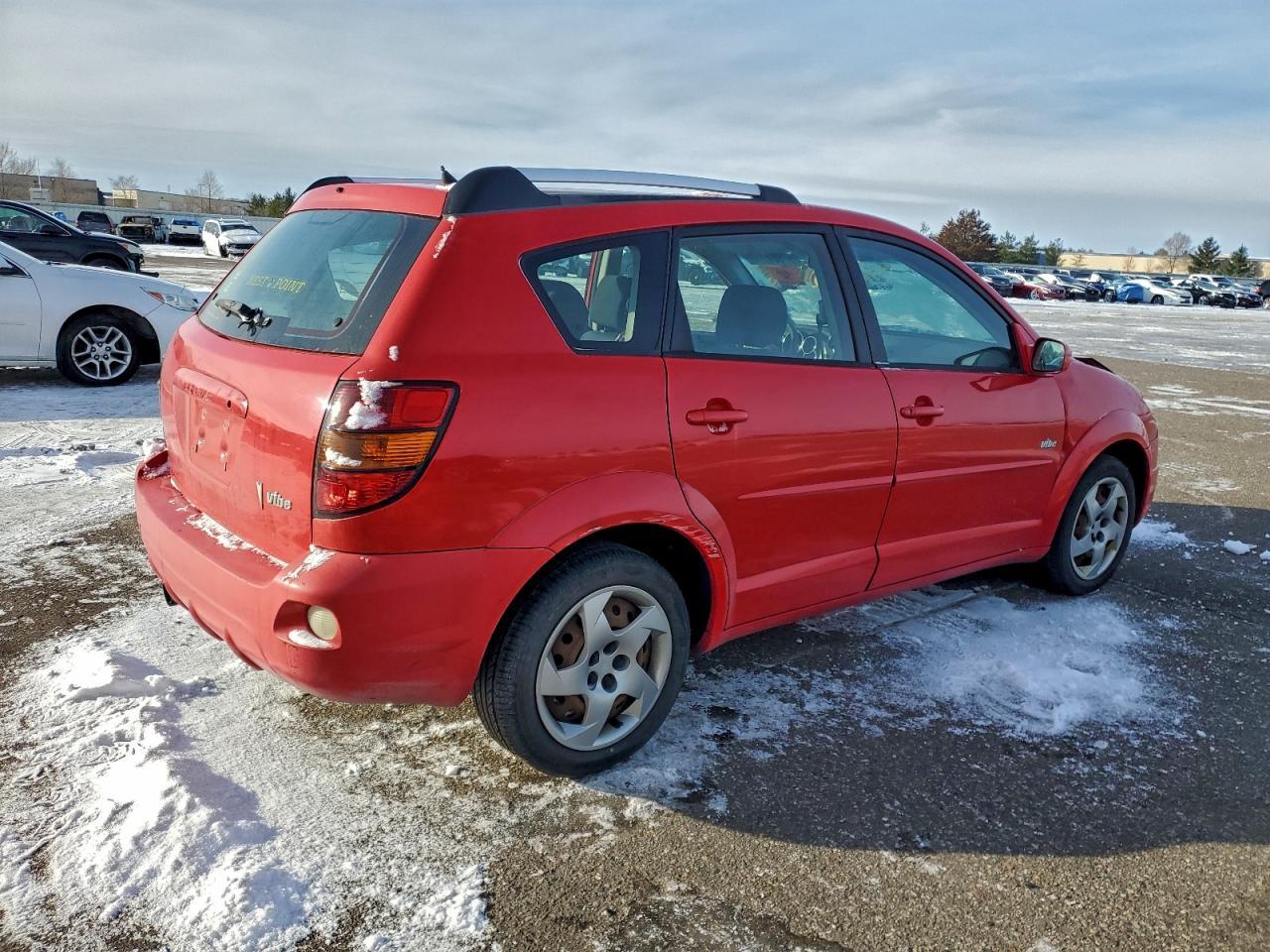 2005 Pontiac Vibe - Image 3