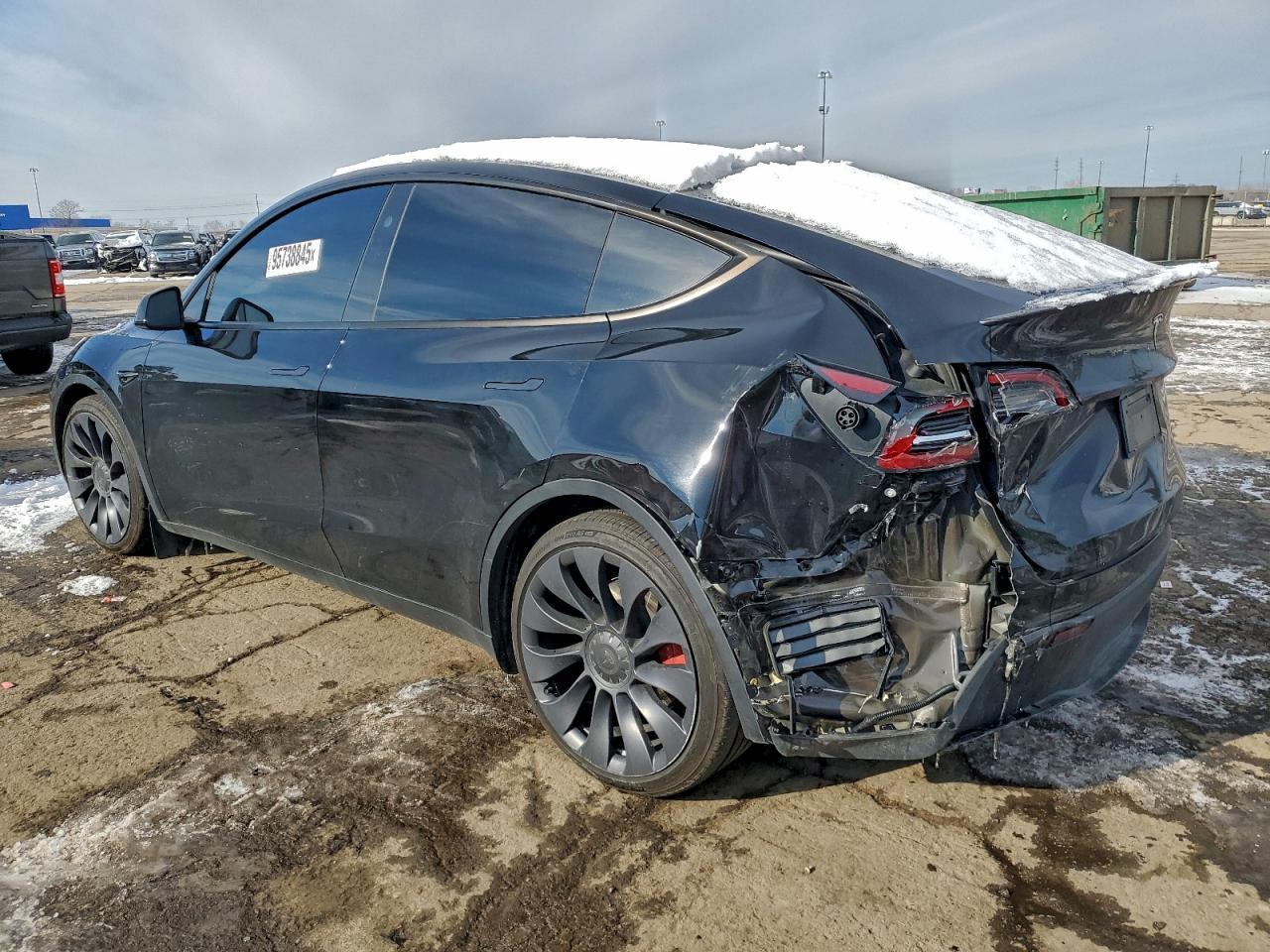2024 Tesla Model Y - Фото 2