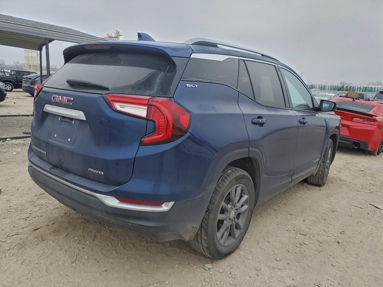 2023 GMC Terrain Slt - Image 3
