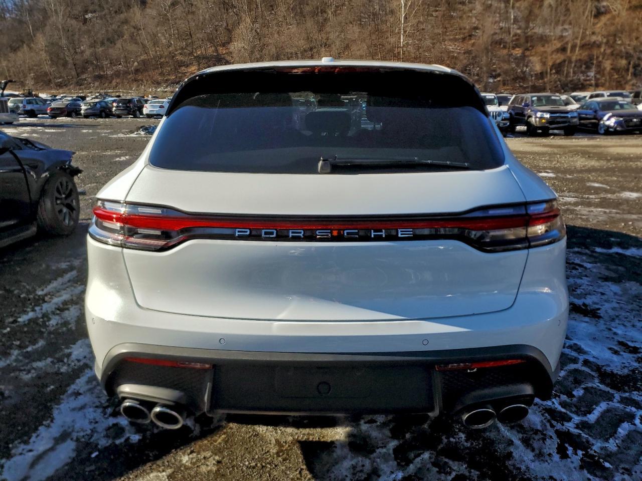 2023 Porsche Macan Base - Image 6