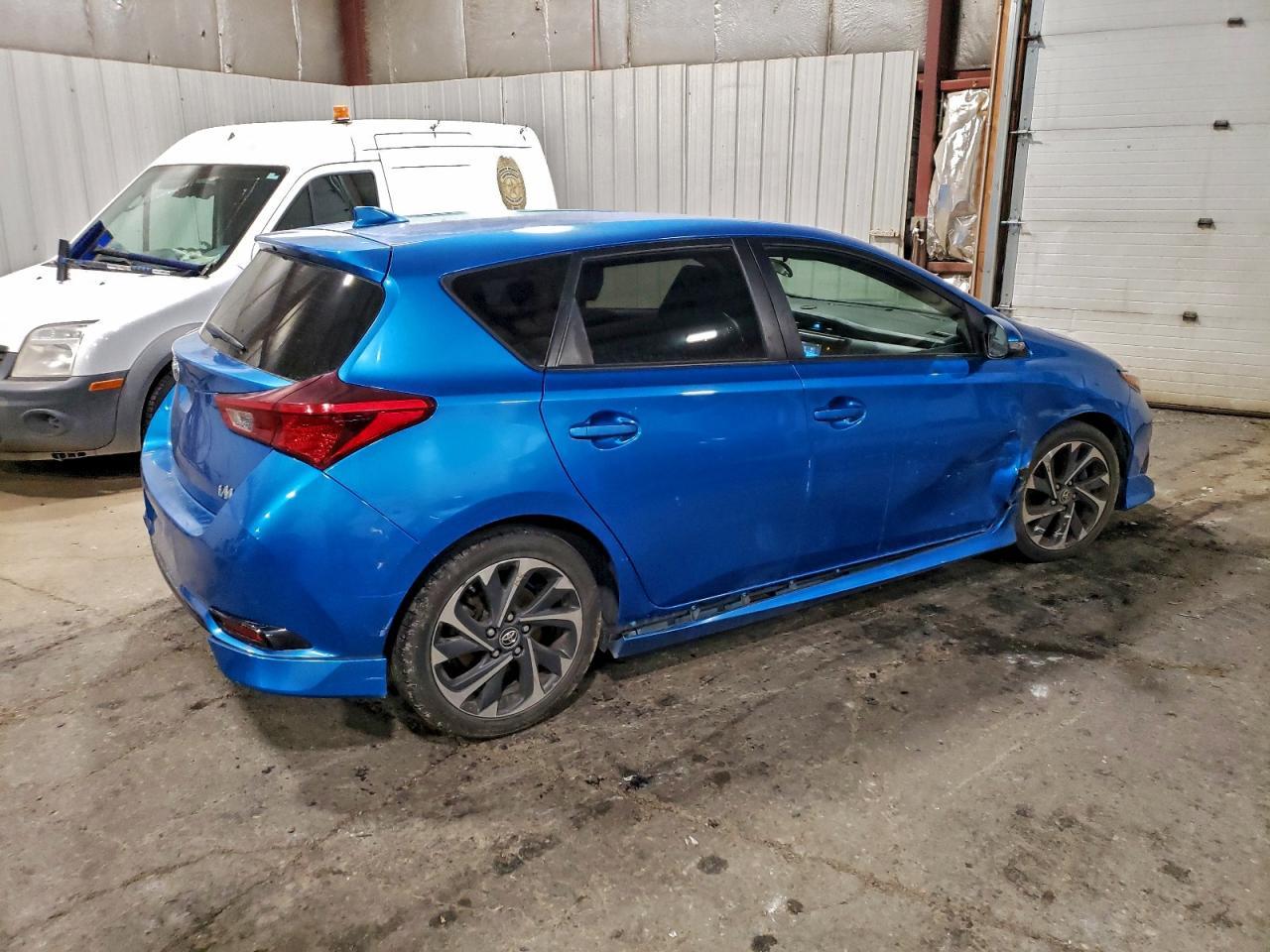 2017 Toyota Corolla Im - Фото 3