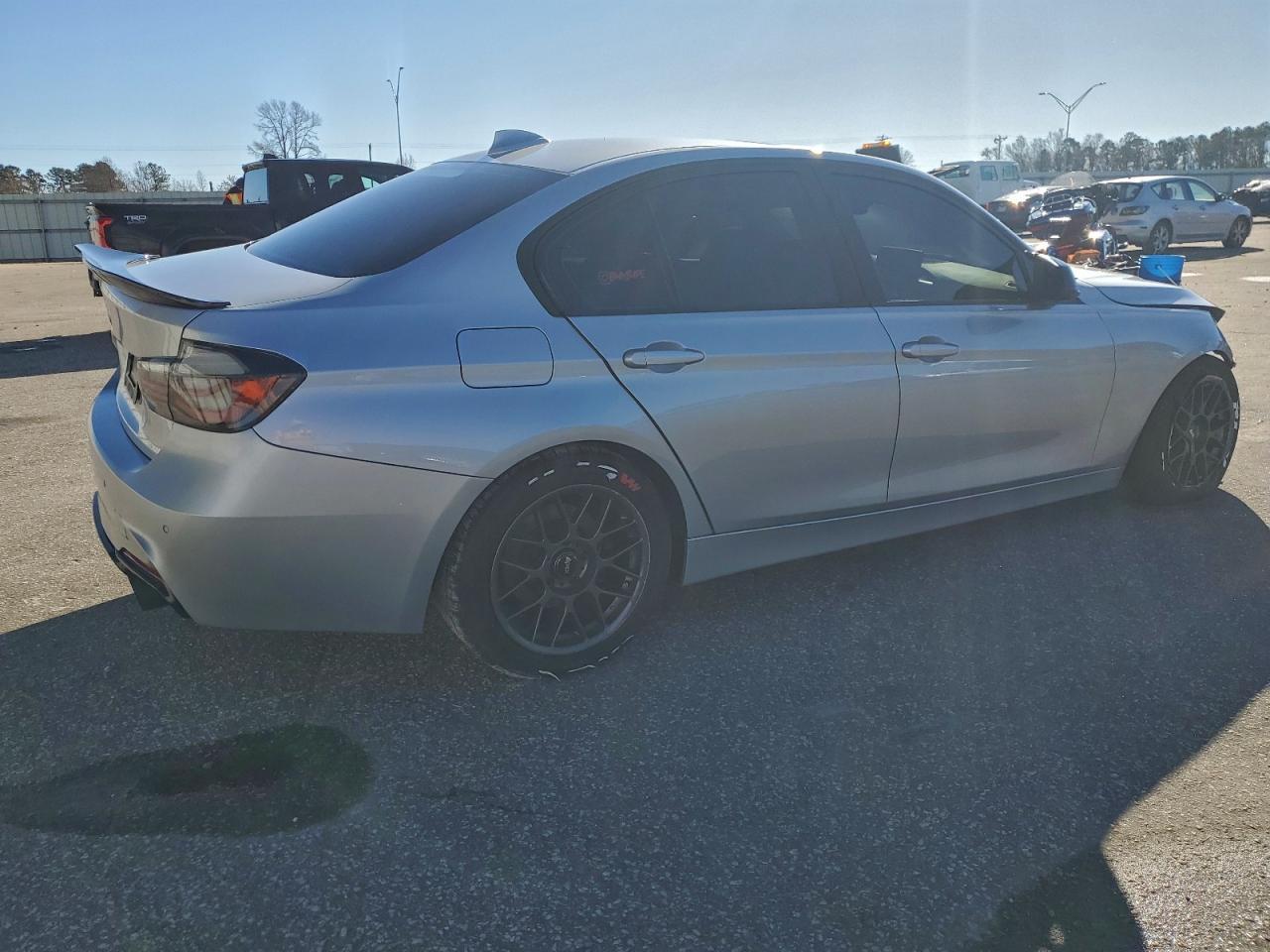 2015 BMW 328 Xi Sulev - Image 3