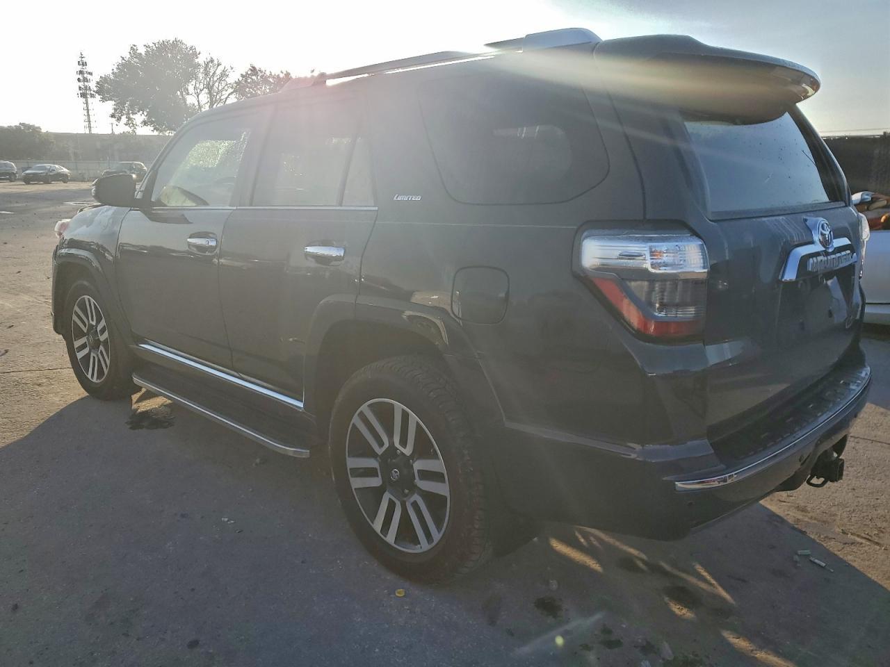 2024 Toyota 4Runner Limited - Фото 2