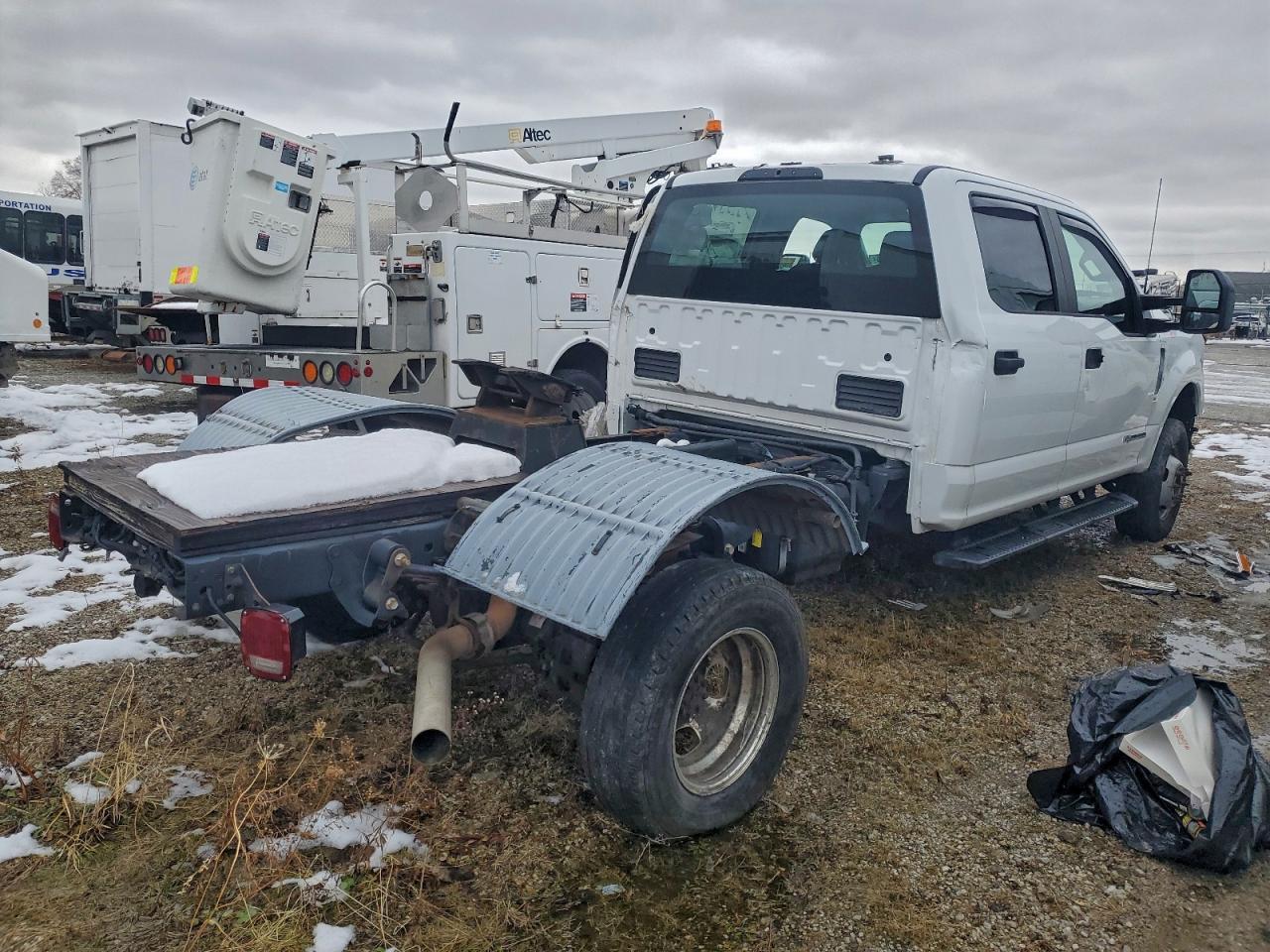 2022 Ford F350 Super Duty - Image 3