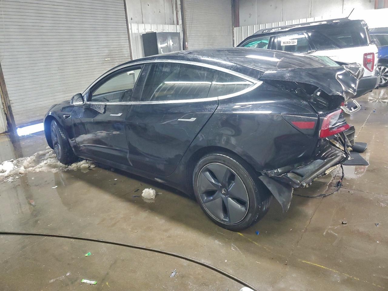 2020 Tesla Model 3 - Фото 2