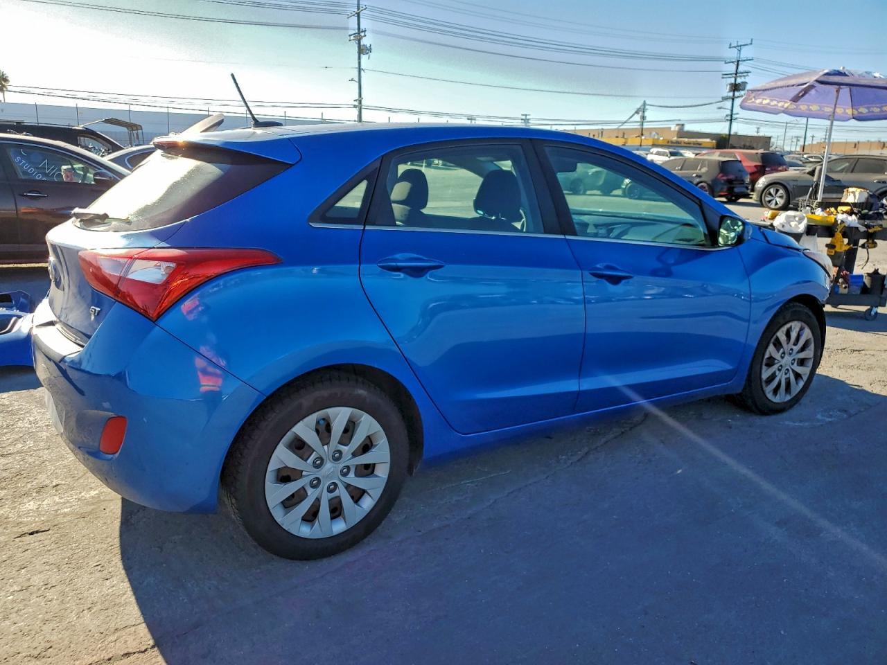 2017 Hyundai Elantra Gt - Фото 3