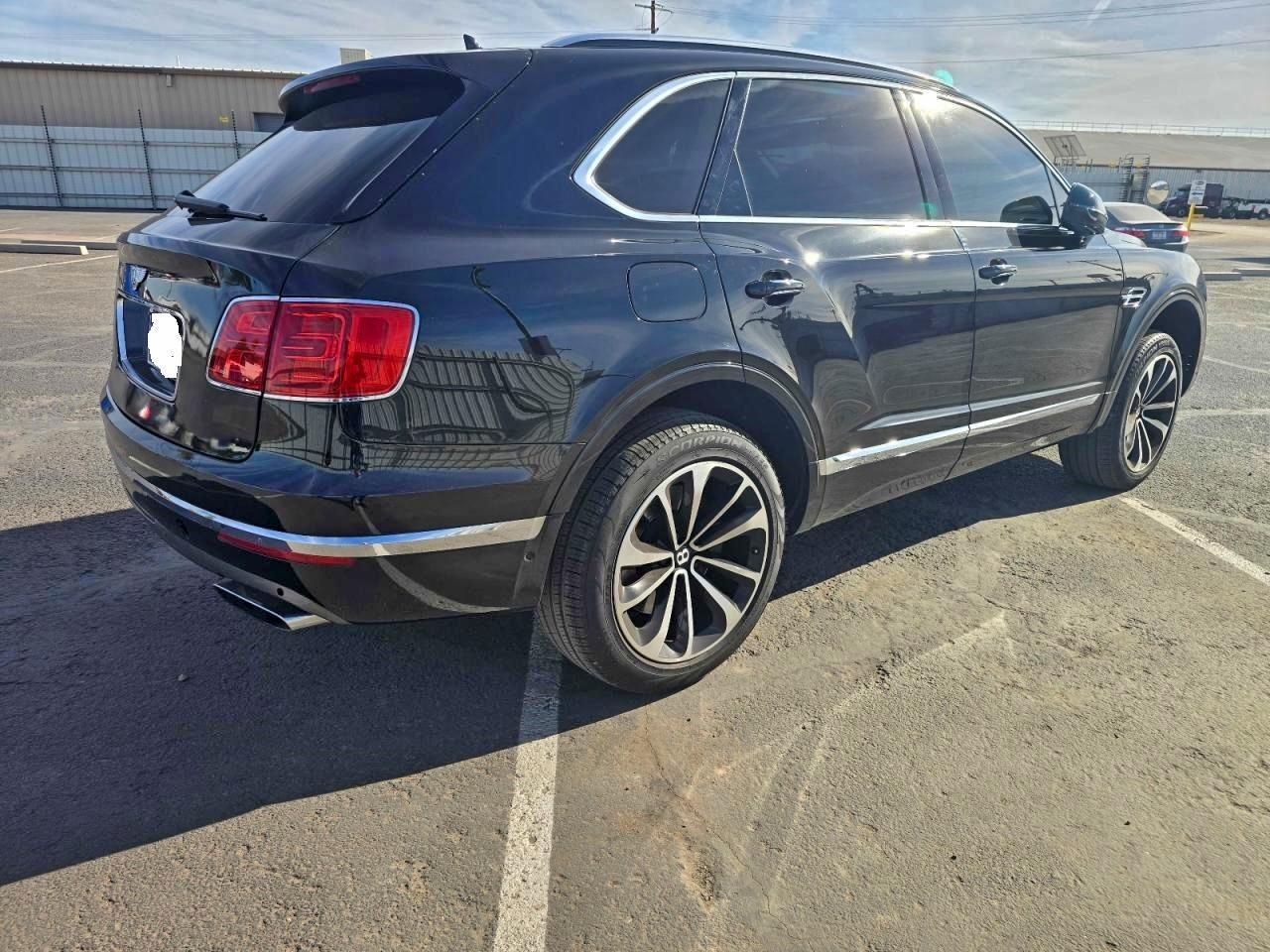 2017 Bentley Bentayga - Фото 4