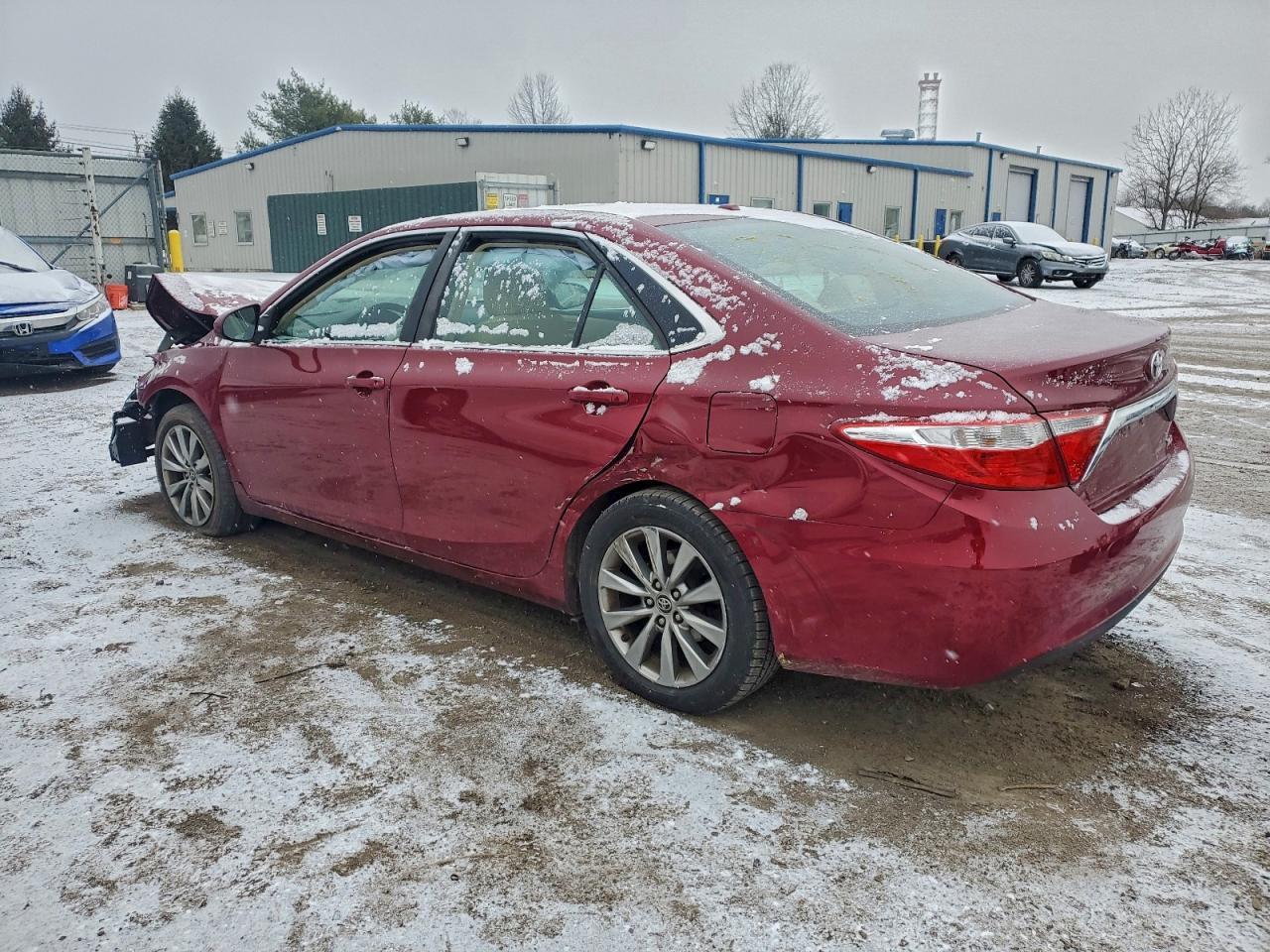 2015 Toyota Camry Le - Image 2