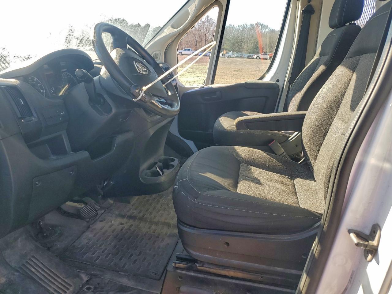 2019 Ram Promaster 2500 Delivery Van - Фото 7