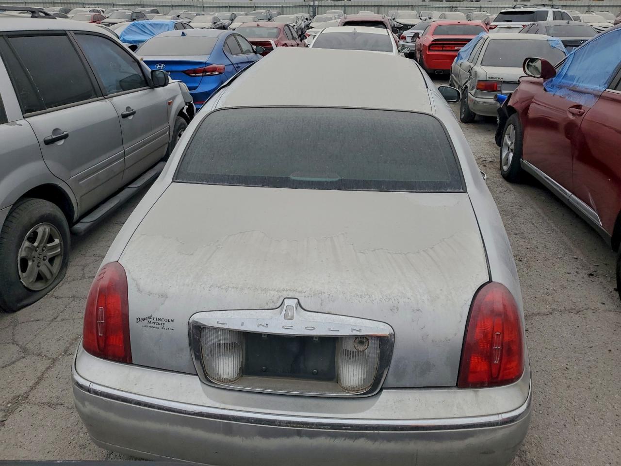 1999 Lincoln Town Car Signature - Фото 6