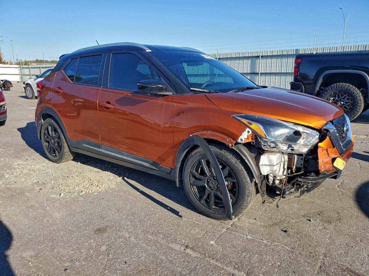 2020 Nissan Kicks Sr - Image 4