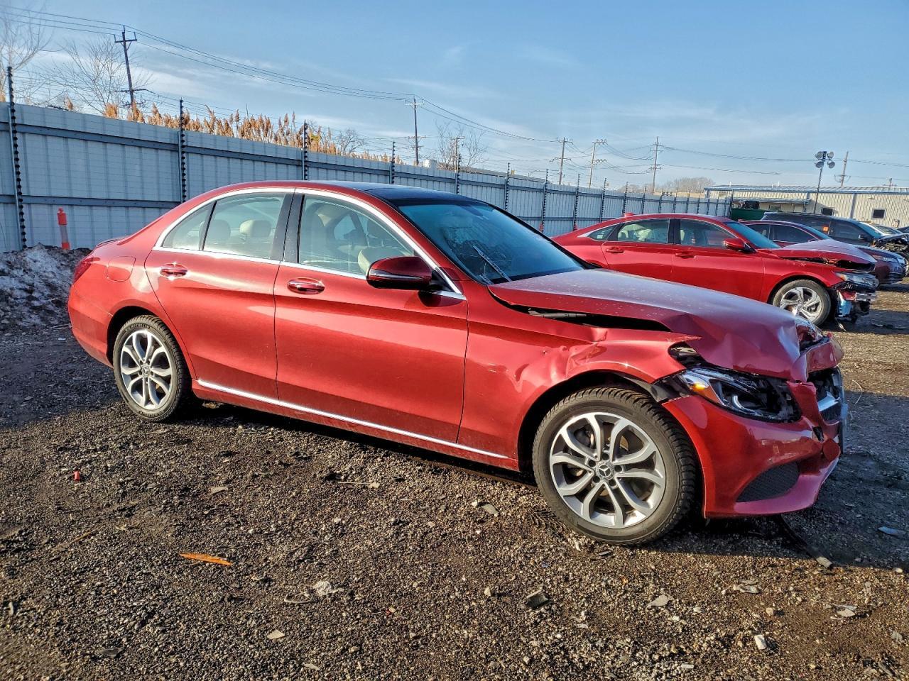 2017 Mercedes-Benz C 300 4Matic - Фото 4