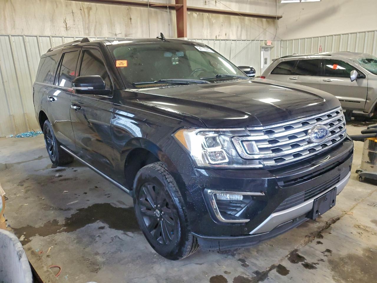 2019 Ford Expedition Max Limited - Image 4
