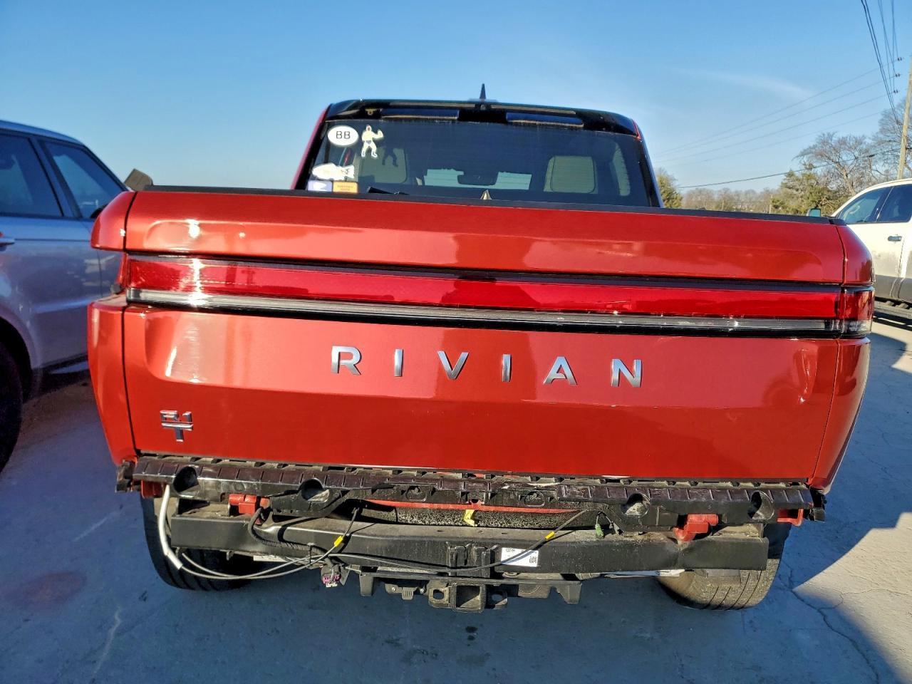 2023 Rivian R1T Adventure - Image 6