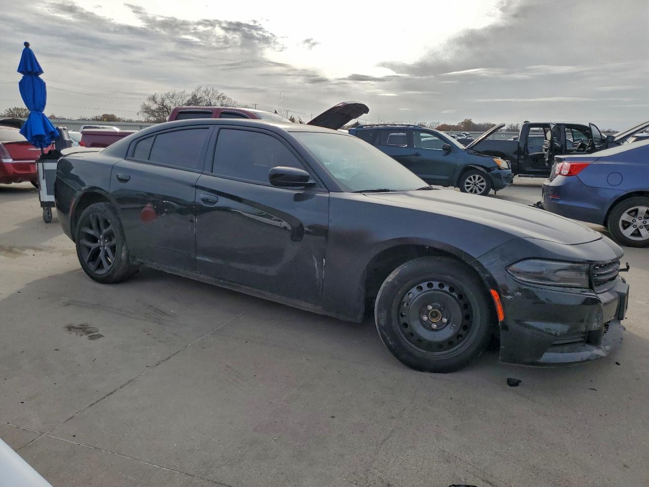 2020 Dodge Charger Sxt - Image 4