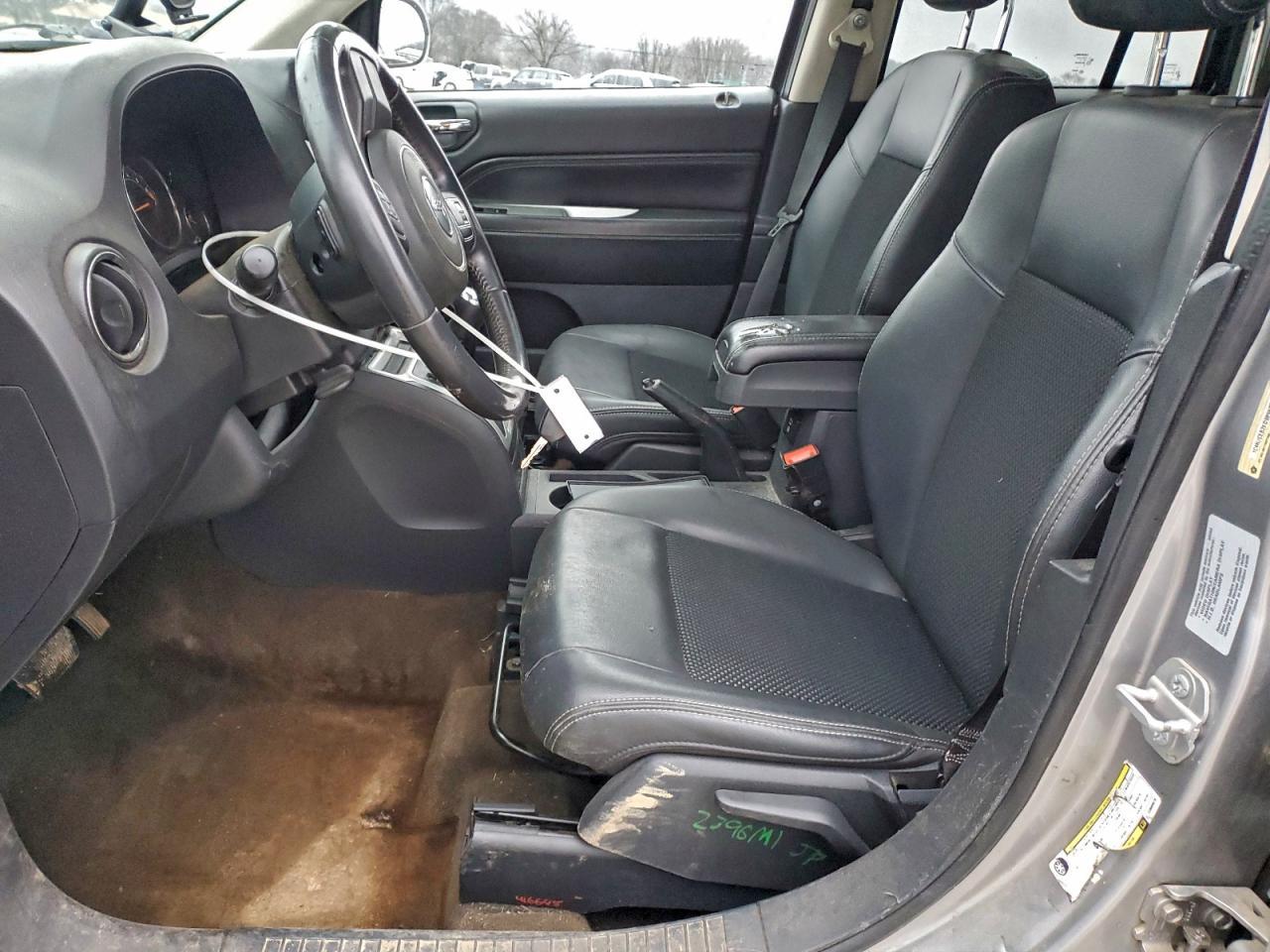 2014 Jeep Compass Latitude - Image 7