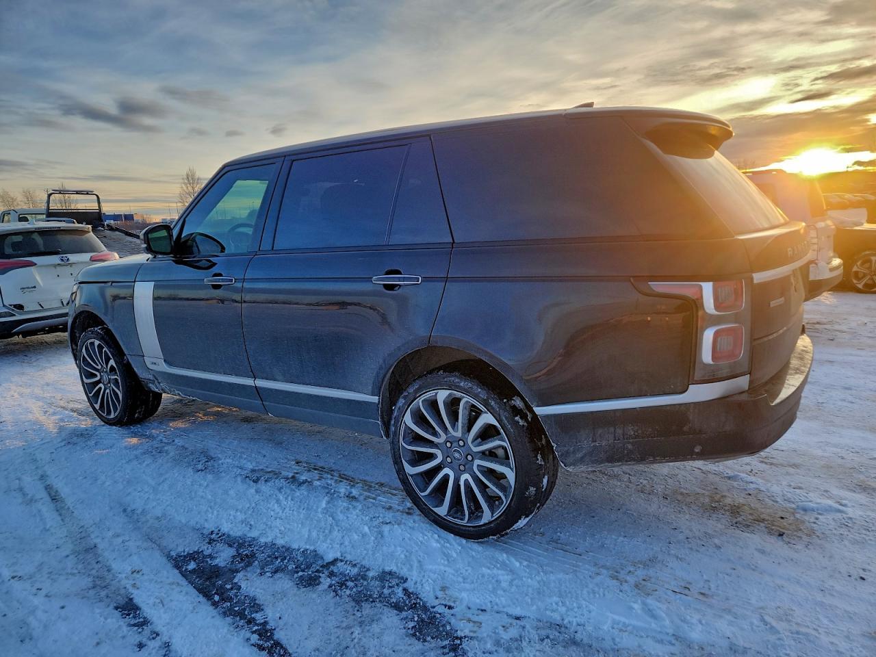 2019 Land Rover Range Rover Autobiography - Image 2