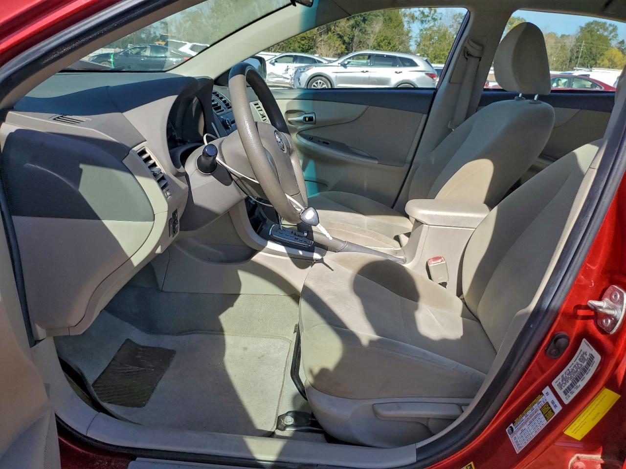 2010 Toyota Corolla Base - Фото 7