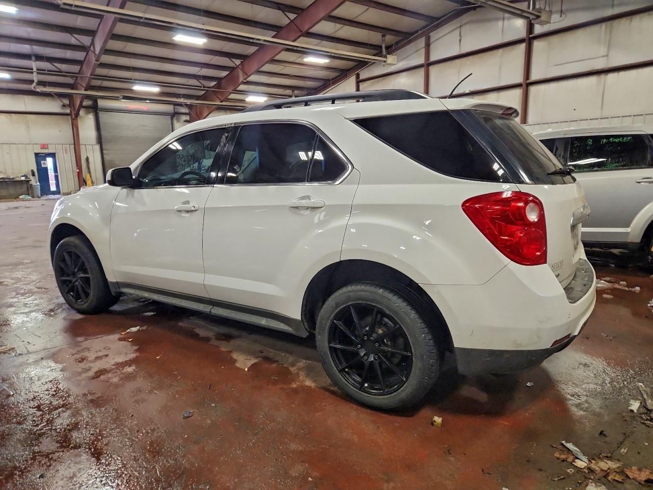 2014 Chevrolet Equinox Lt - Image 2
