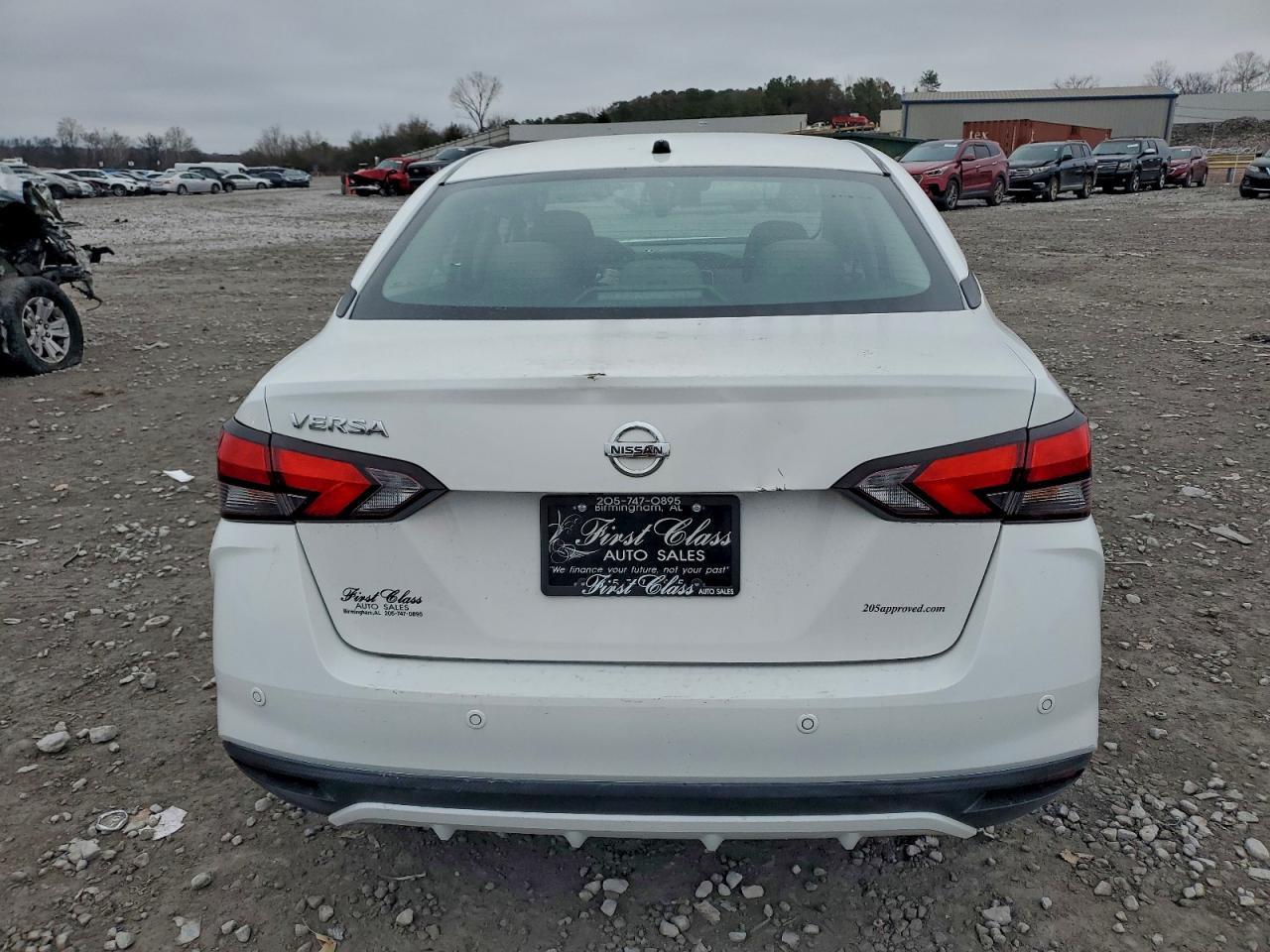 2021 Nissan Versa S - Фото 6