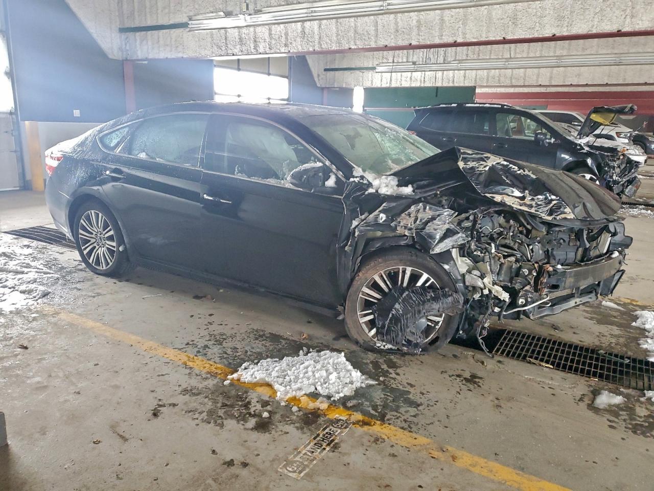 2015 Toyota Avalon Xle - Image 4