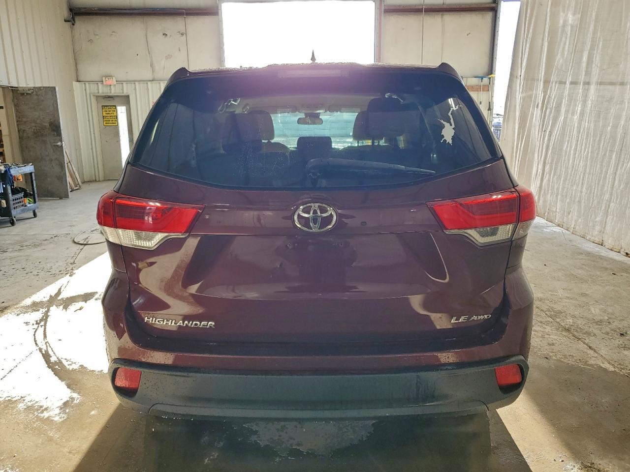 2018 Toyota Highlander Le - Фото 6