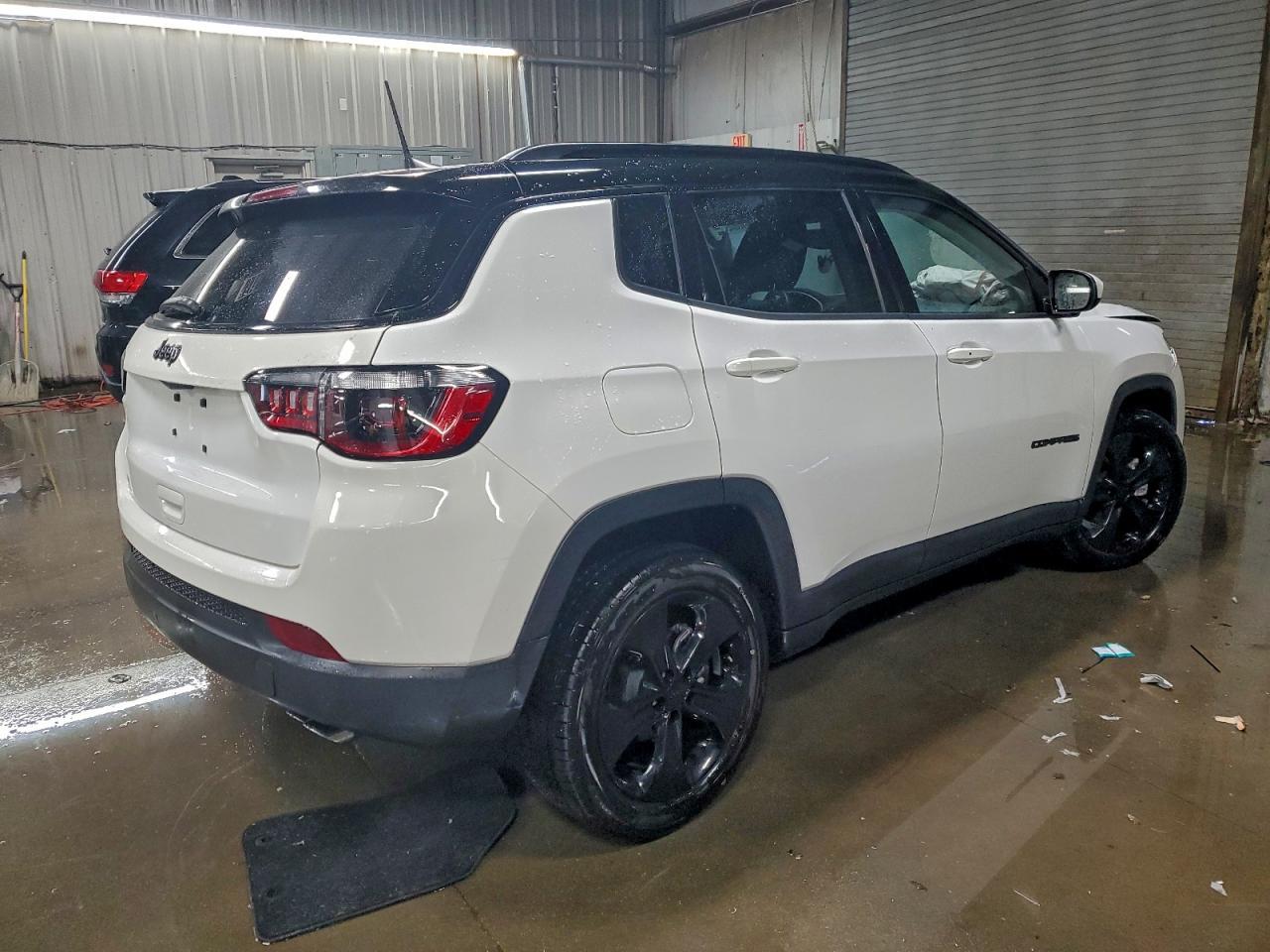 2021 Jeep Compass Latitude - Image 3