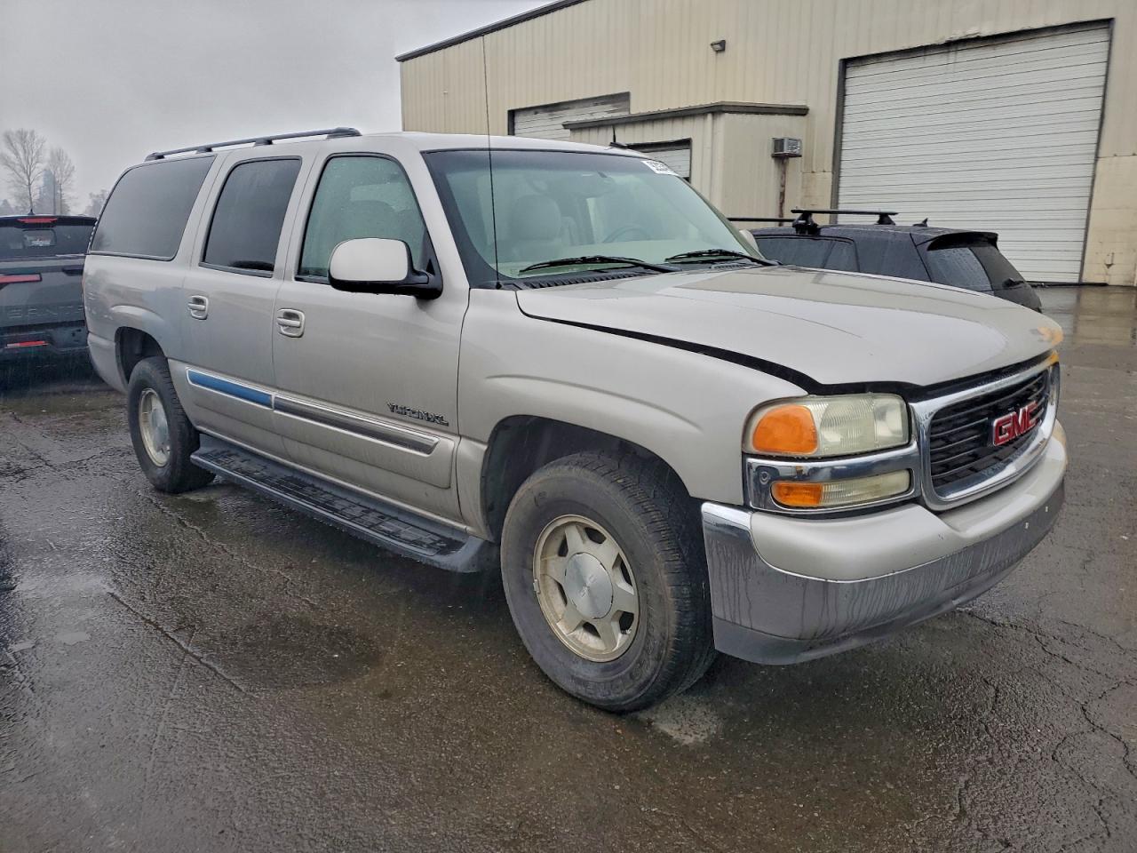 2004 GMC Yukon Xl C1500 - Фото 4