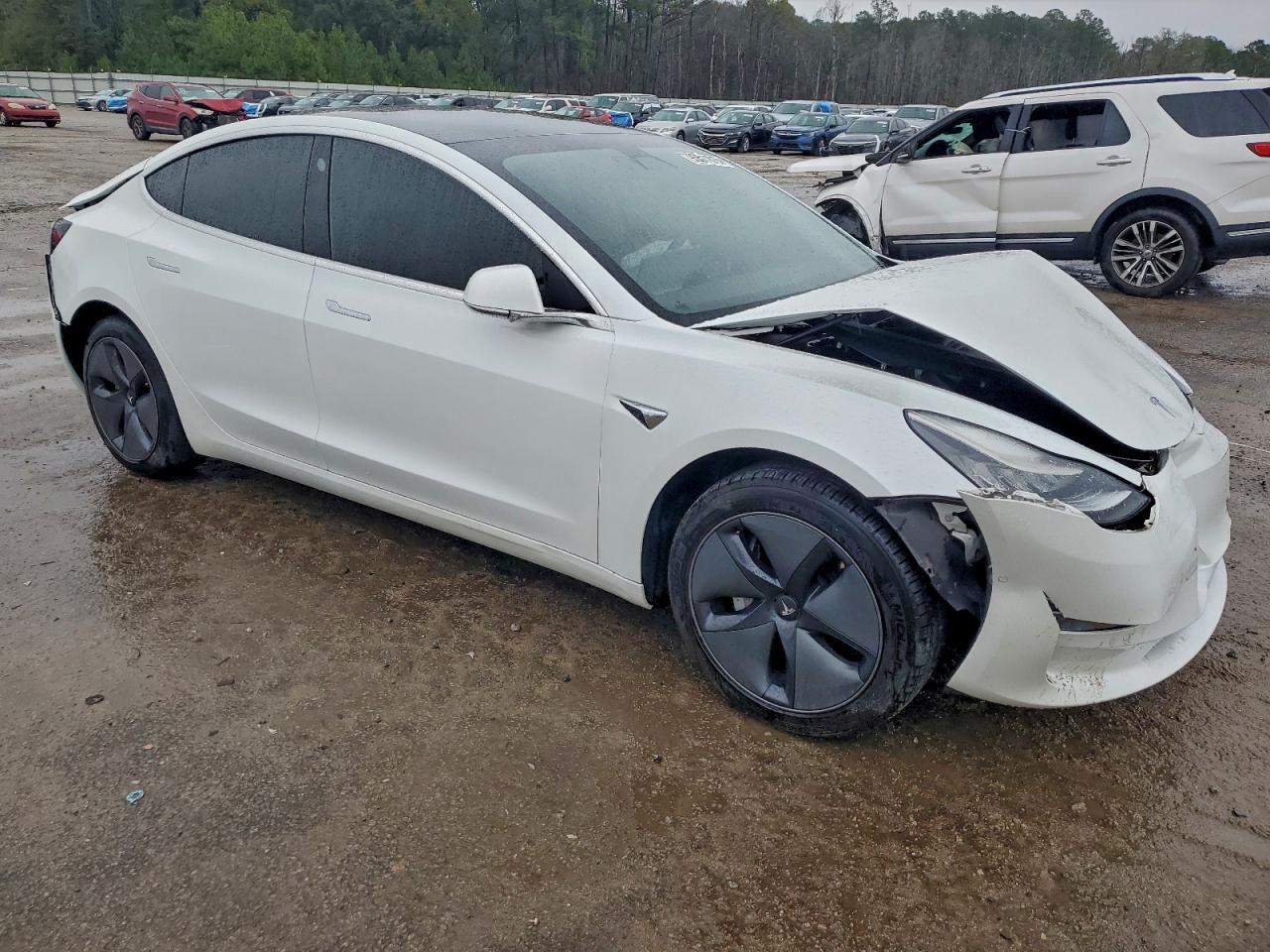 2020 Tesla Model 3 - Фото 4