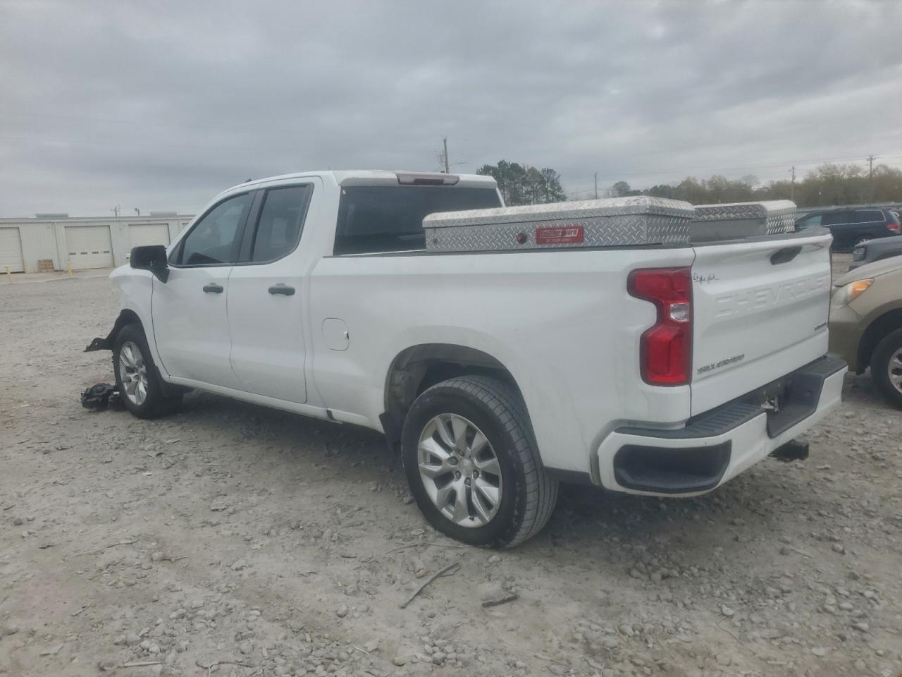2021 Chevrolet Silverado C1500 Custom - Фото 2