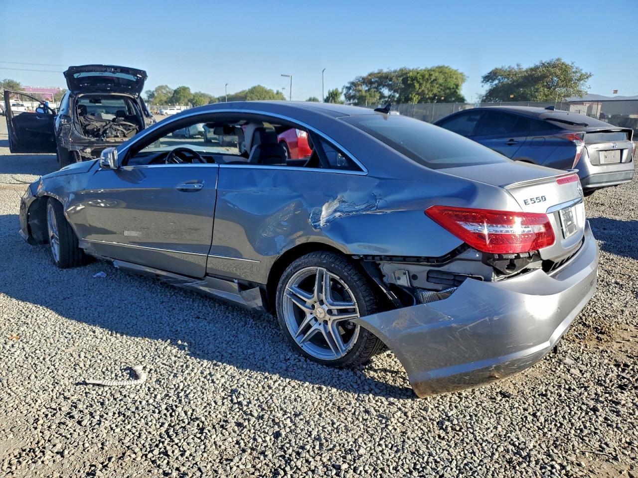 2012 Mercedes-Benz E 550 - Фото 2
