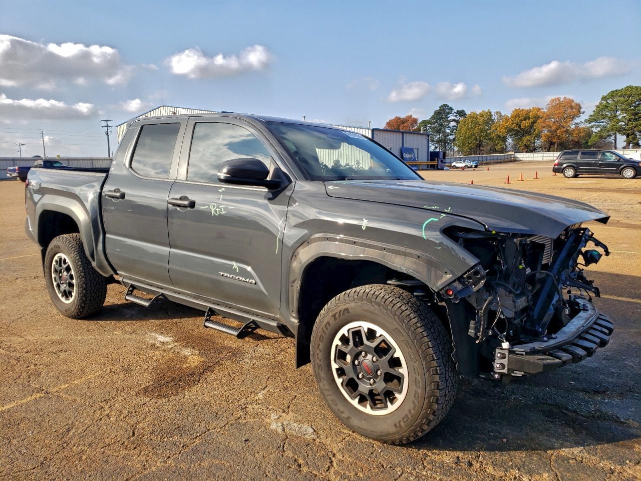 2024 Toyota Tacoma Double Cab - Image 4