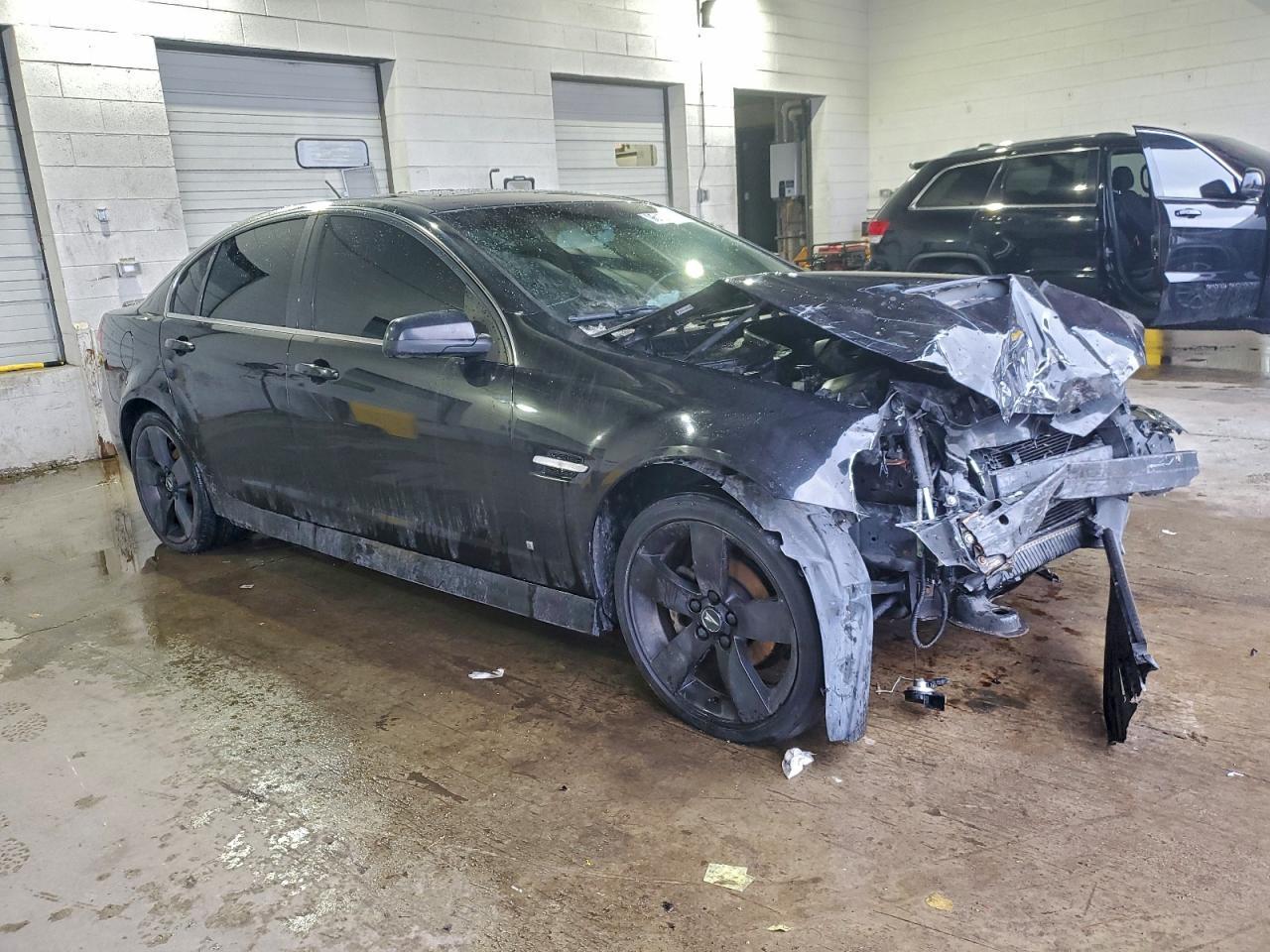 2009 Pontiac G8 - Image 4