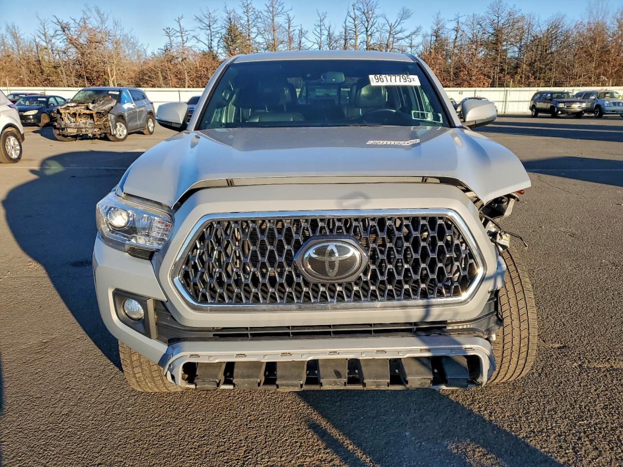2019 Toyota Tacoma Double Cab - Фото 5
