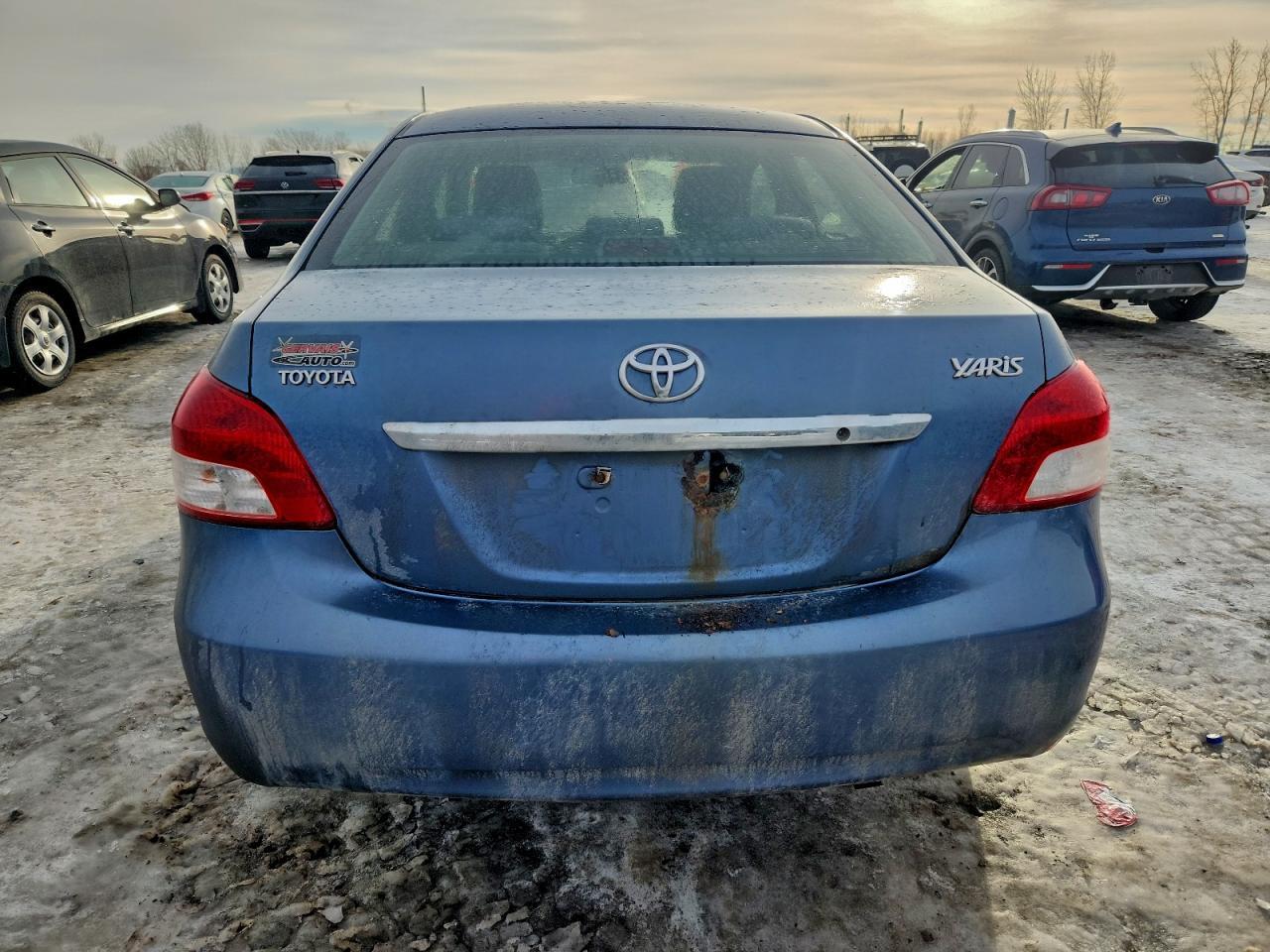 2010 Toyota Yaris - Фото 6